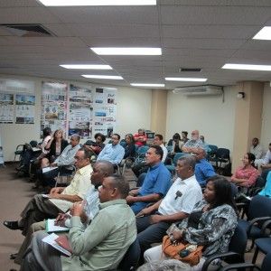 Encargado de la Comisión de Técnica de Seguimiento al Plan de Manejo del Ministerio Ambiente Sr. Pedro Arias presentando el Plan Operativo Anual del Plan de Manejo. 