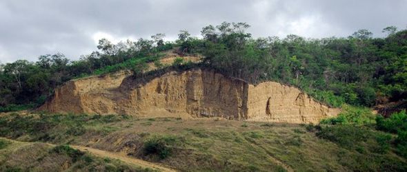 Talan en cordillera y construyen casas