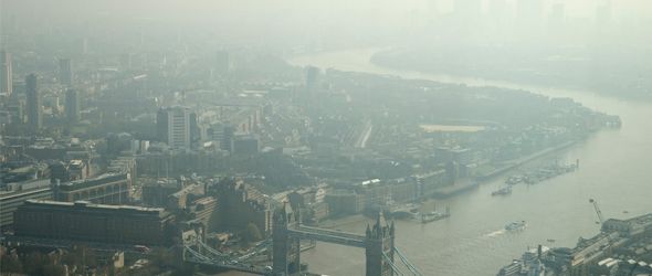 Reino Unido también comienza a sufrir la contaminación