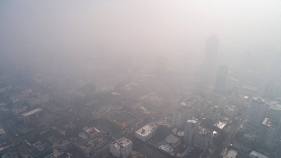 Humo de Duquesa invade la capital